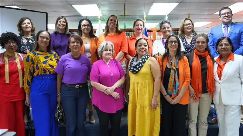 Participamos en el foro “Tejiendo Igualdad: Desmontando Violencias Cotidianas” en el marco del 25N image